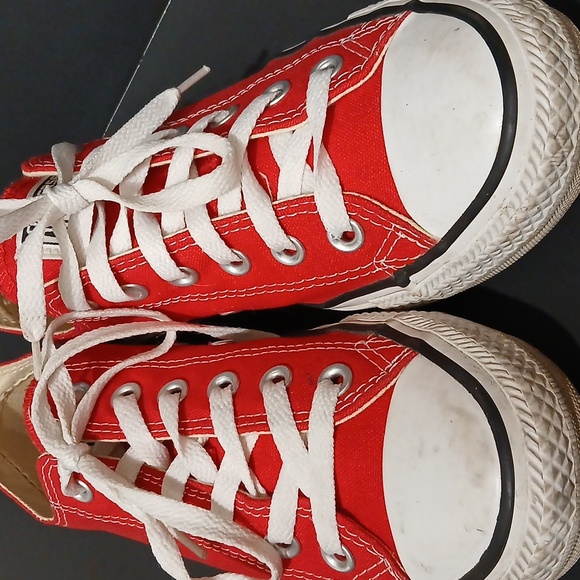 Converse Red Canvas Sneakers with White Accents Womens SZ 8 - Picture 2 of 10
